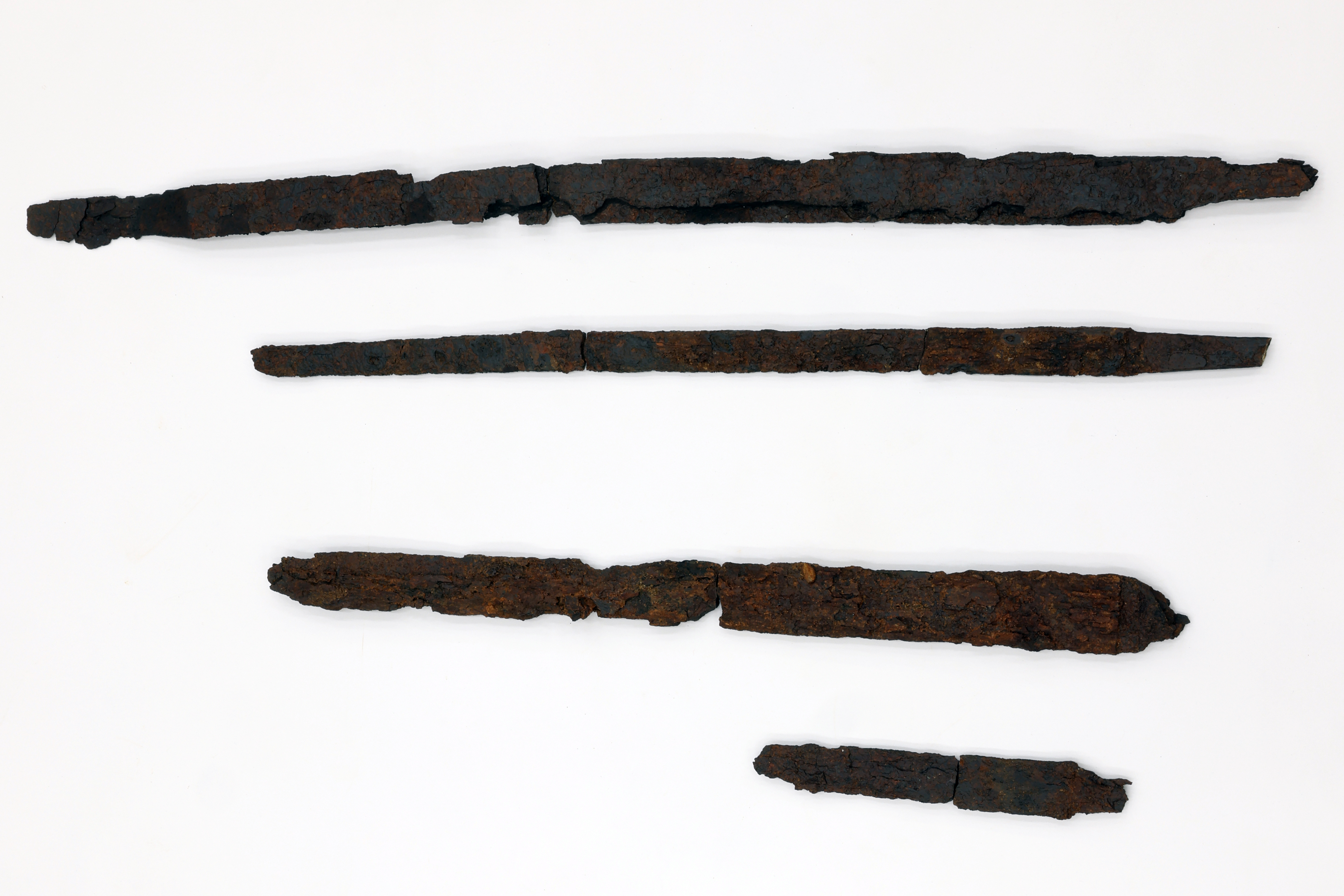 新宮塚古墳出土鉄刀